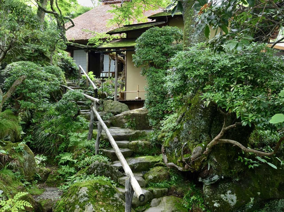 箱根が深山だった頃の風情を保存し、田舎家の風情が漂います