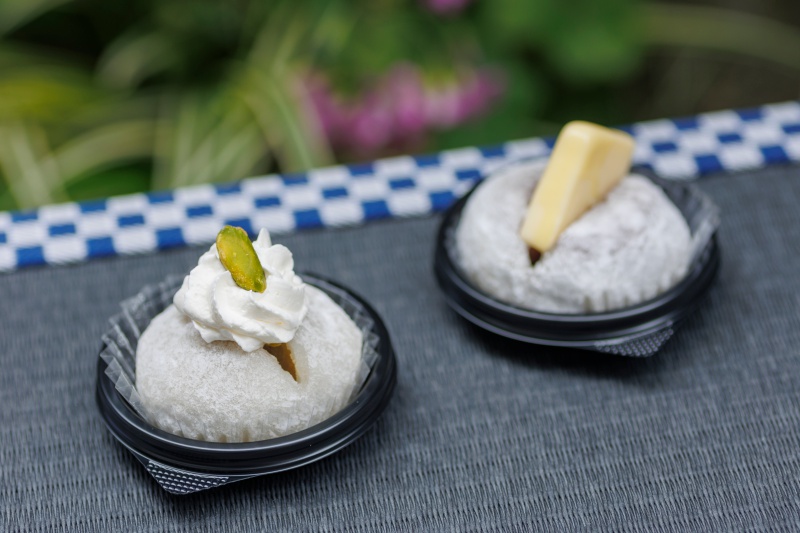 せっぷく大福（ピスタチオとあんバター）各300円