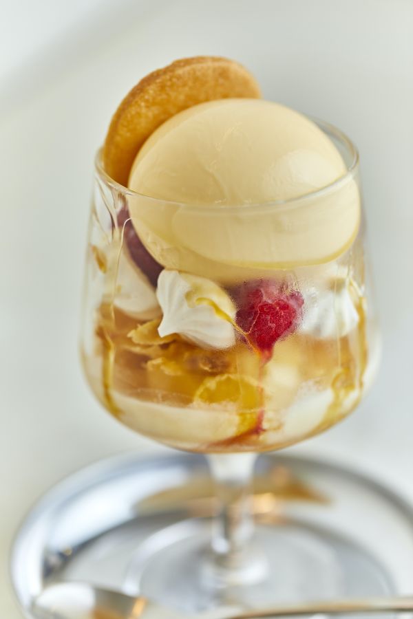 うたうプリンパフェ なめらか1180円