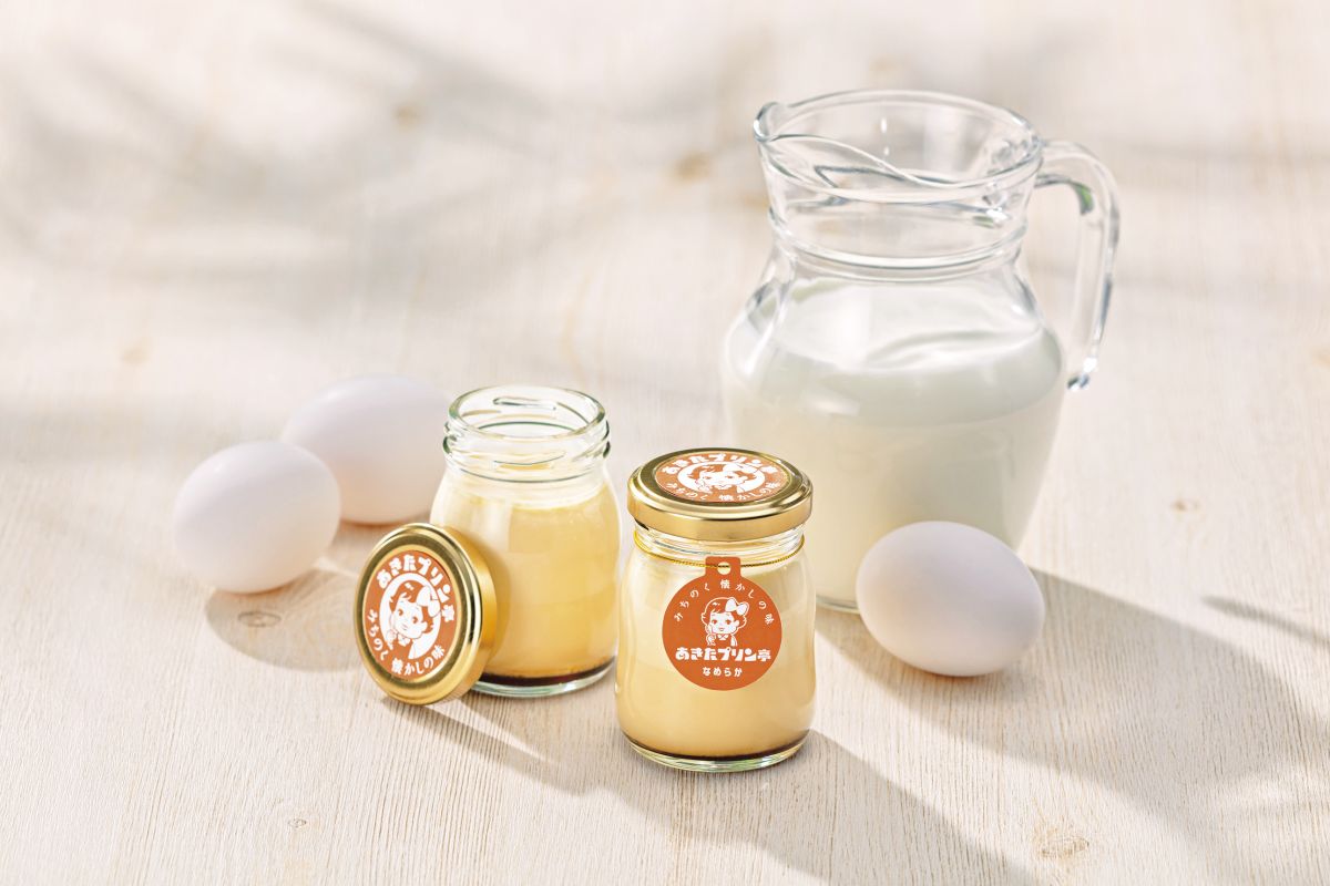 プリン430円(上）、期間限定のさくらプリン540円（下）