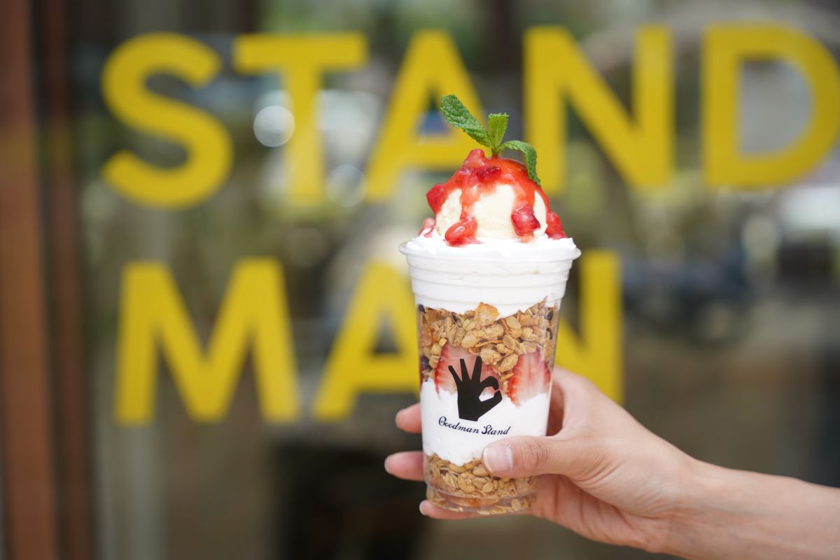 「オリジナルパフェ ストロベリー」850円