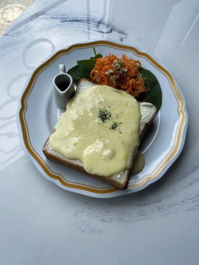 「チーズトースト」900円