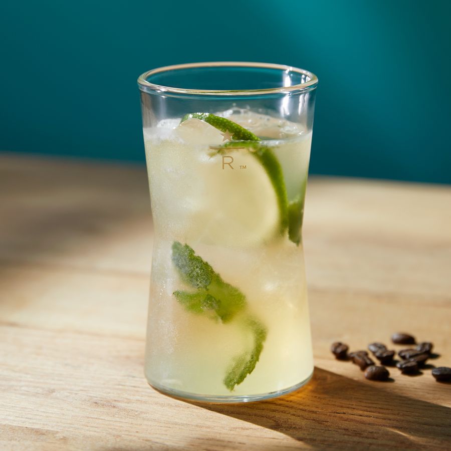 「コーヒーエイド® ライムミント」1100円（店内利用）、1080円（持ち帰り） 