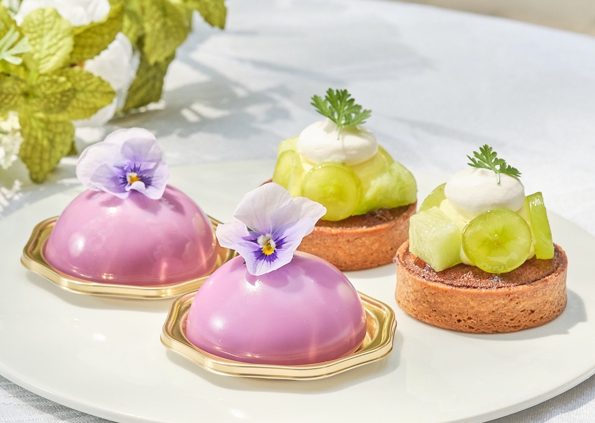 三段スタンドのスイーツ（二段目）