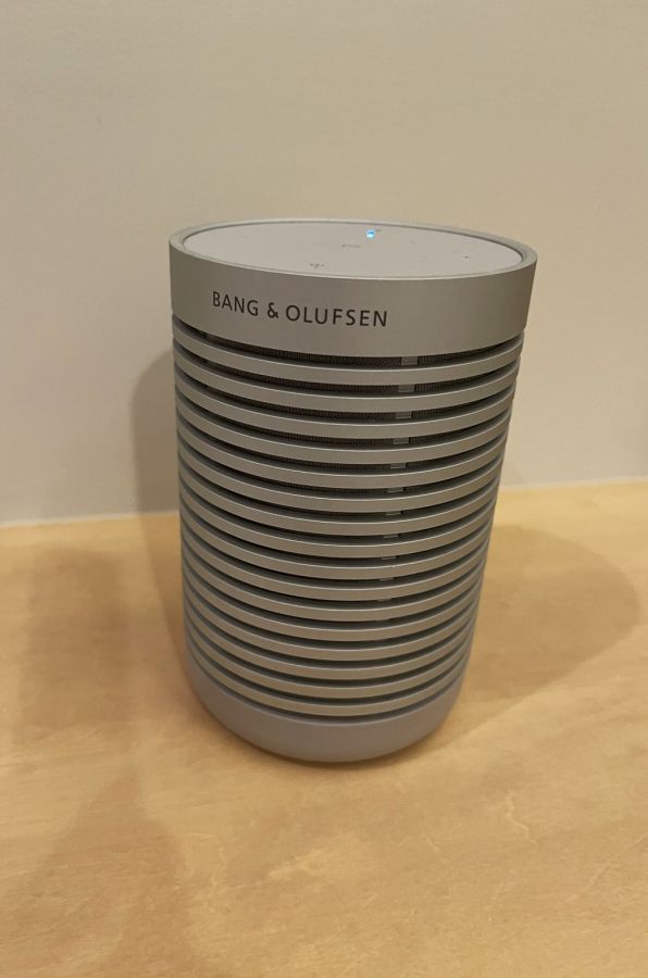 Bluetoothスピーカーはサウナ室の床に置いて使用