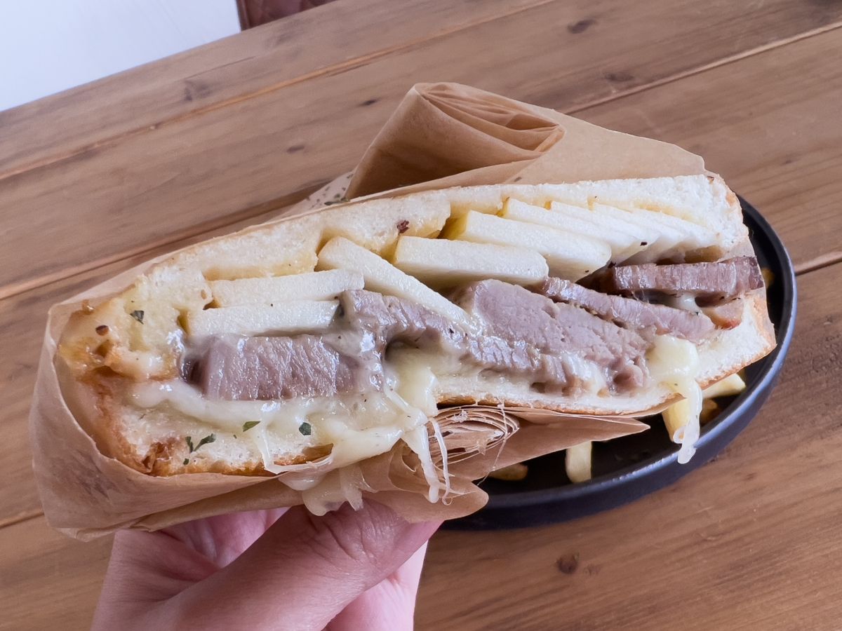 とろけるチーズもたまらない!