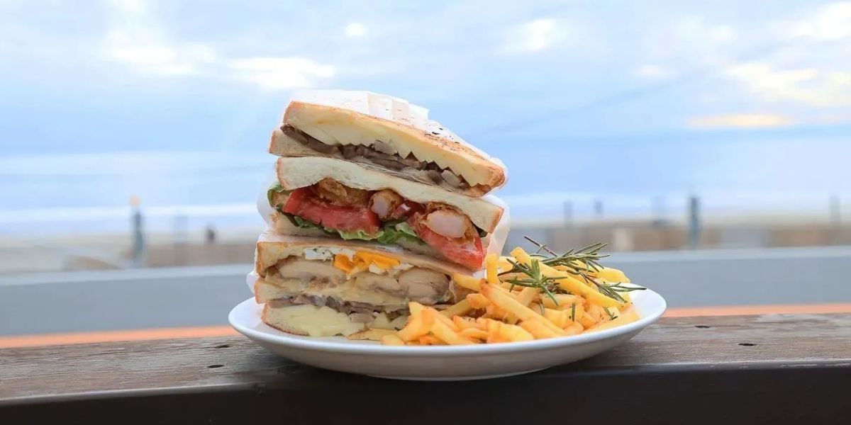 鎌倉・材木座の海カフェ「DROP IN(ドロップ イン)」で産直フルーツのメニューを楽しむ♪