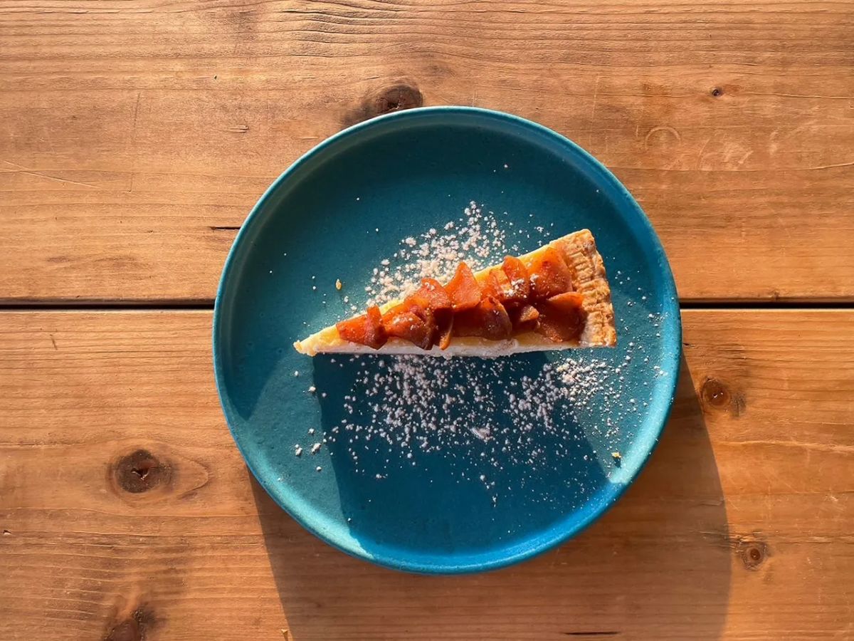 「アップルシナモンのチーズタルト」800円