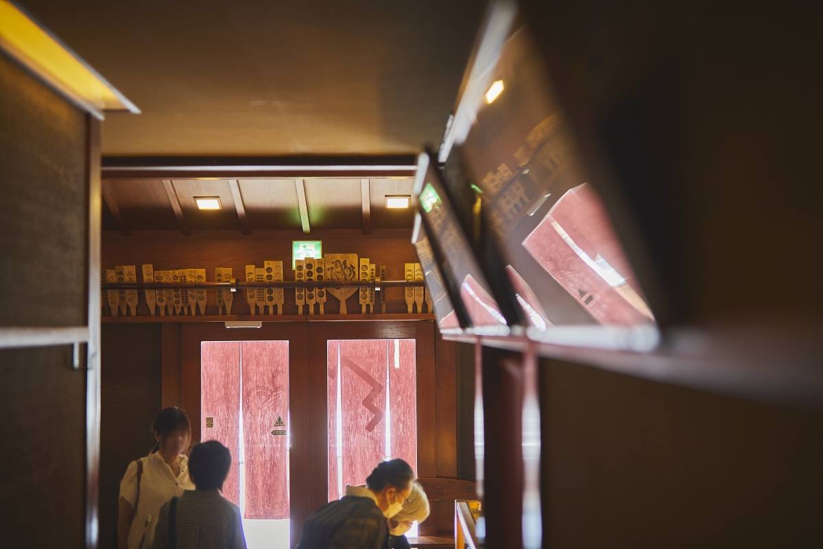 鍵善良房の内観