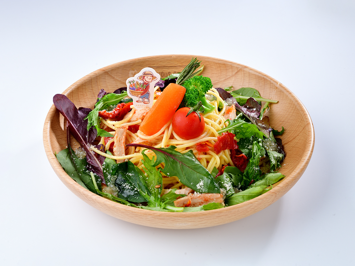 「レンキンス農園でお手伝い！チキンとお野菜たっぷりパスタ」1350円