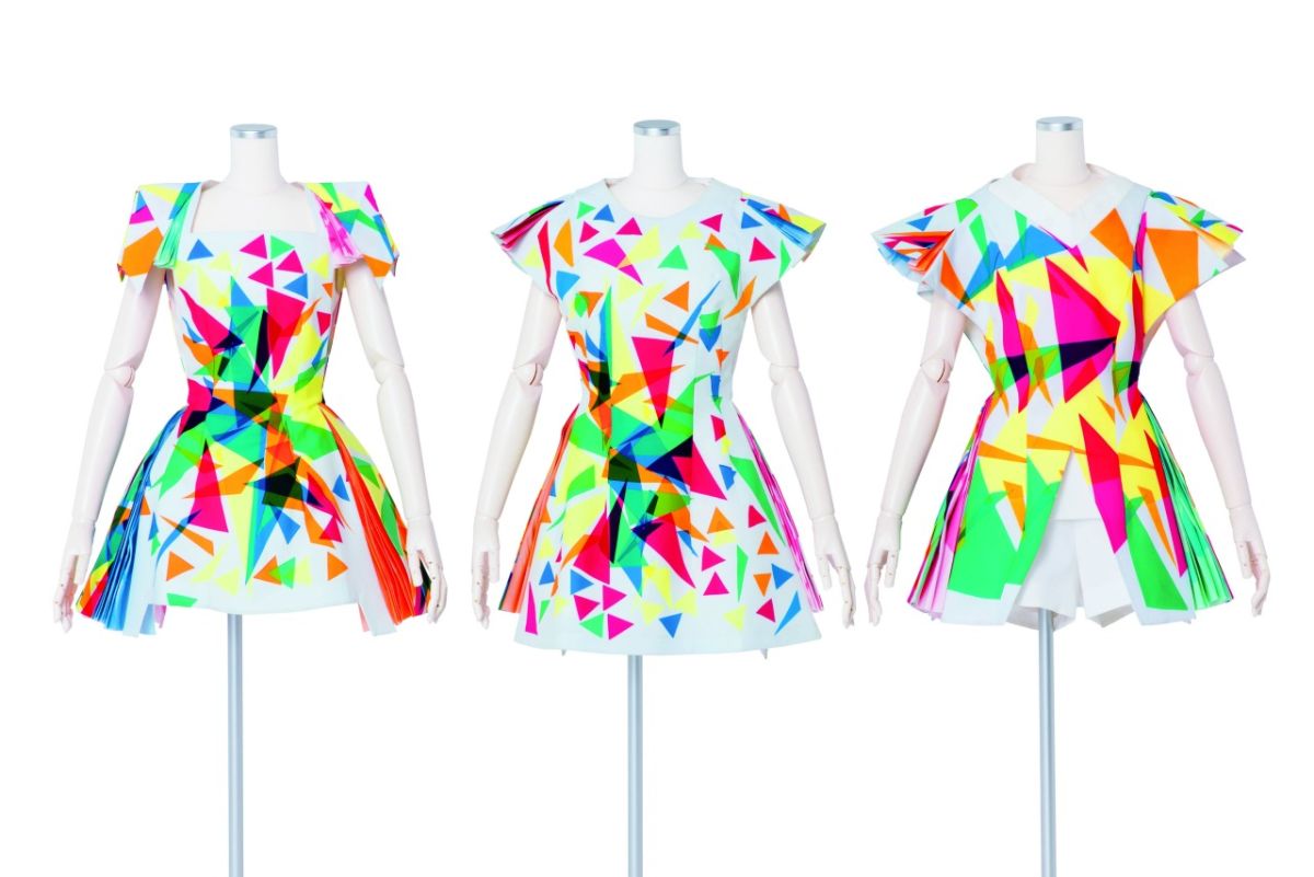 『Perfume COSTUME BOOK 2005-2020』より 「LEVEL3」2013年　©文化出版局