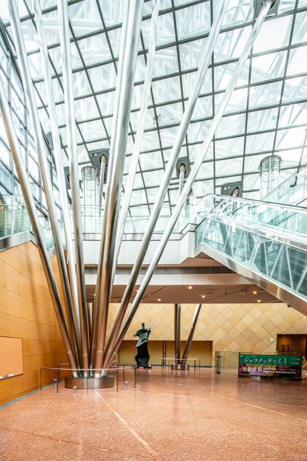 提供：国立国際美術館