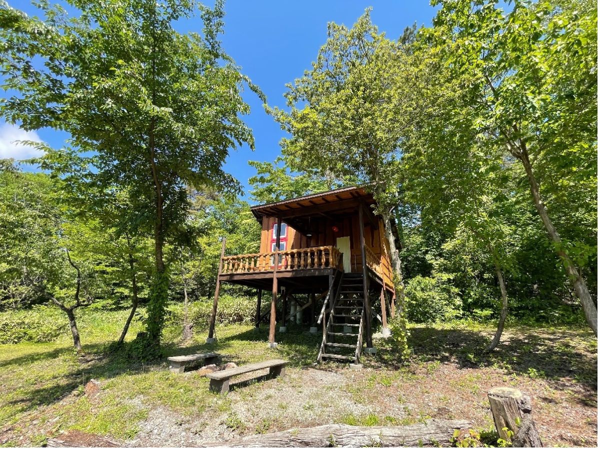 CABIN BROWNIE 2人～3人用　平日2名利用時　2万225円～/人