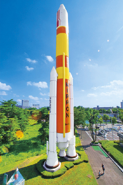 実寸大のH-Ⅱロケット・つくばエキスポセンター