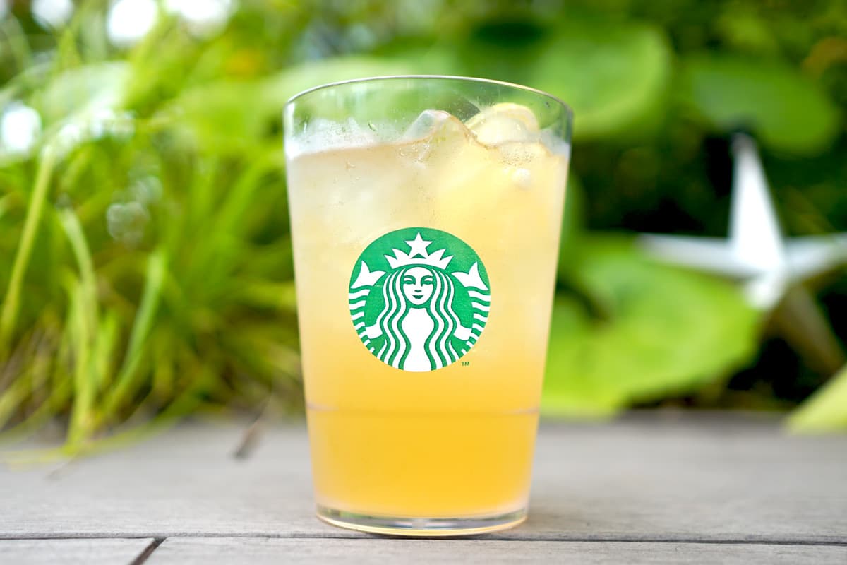 「コーヒーエイド® クール ライム」ICEDのみ Short 501円／Tall 540円／Grande 584円／Venti® 628円（持ち帰り）、Short 510円／Tall 550円／Grande 595円／Venti® 640円（店内利用）