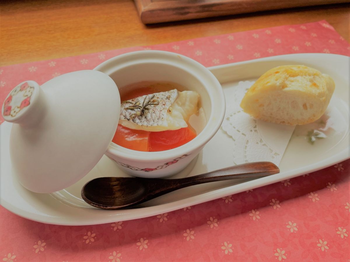 伊予灘ものがたりフレンチの「ミニコースランチ」5500円の一部
