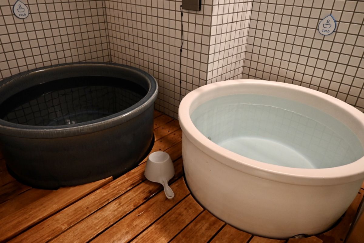 共用スペースの水風呂