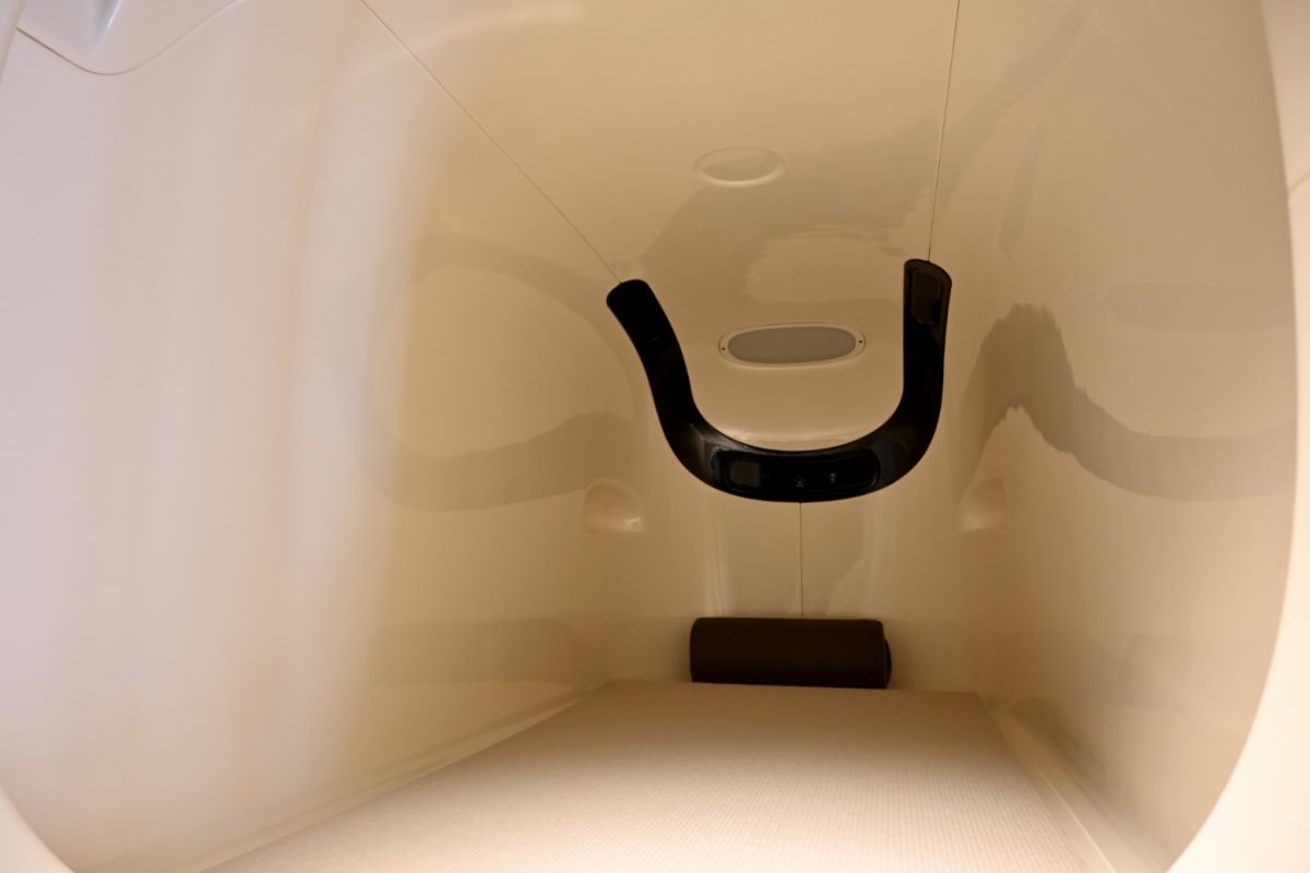 「休息カプセル」の内側