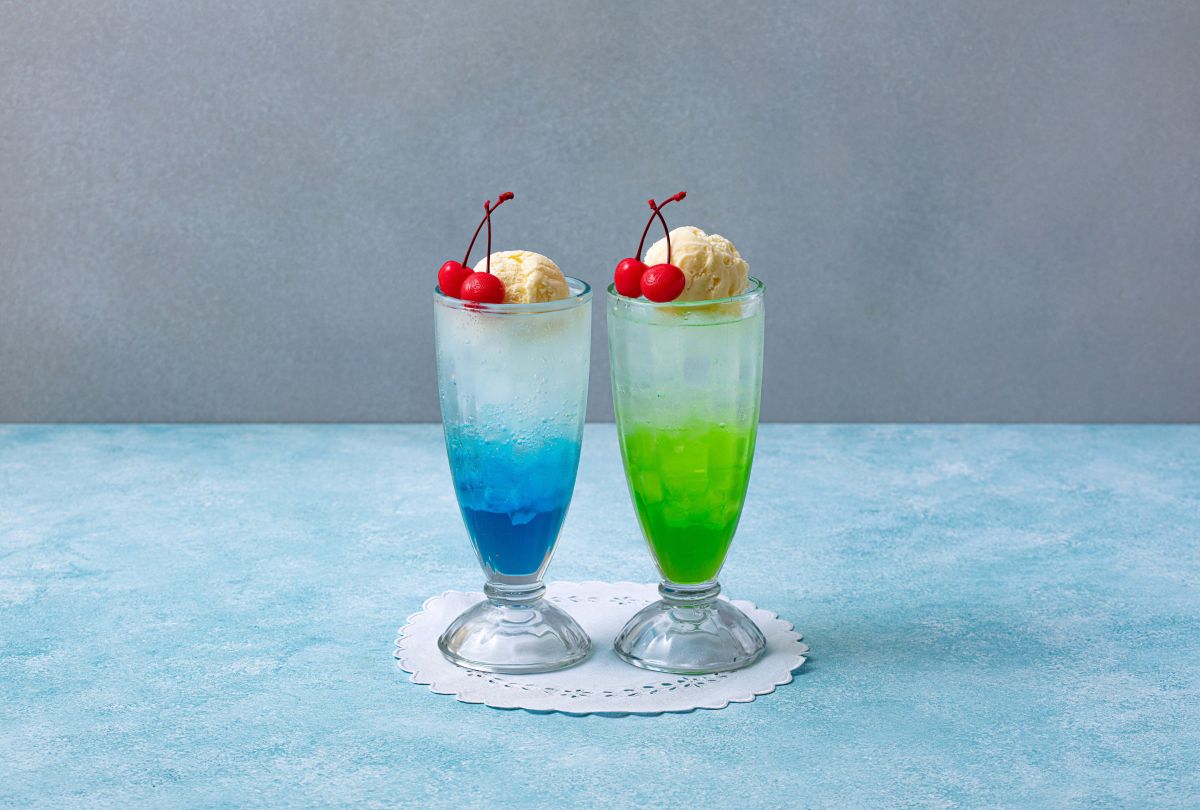 ソーダフロート グリーン　各800円（イートインのみ）