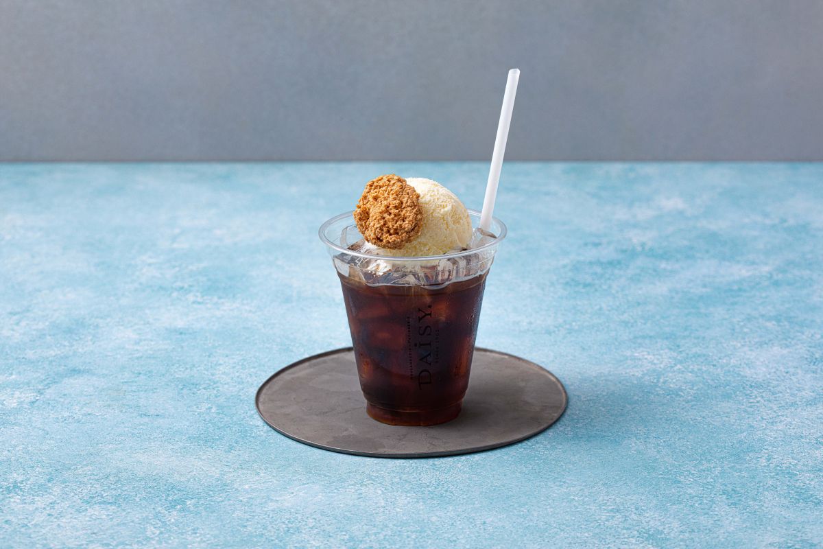 コーヒーフロート　イートイン540円、テイクアウト530円