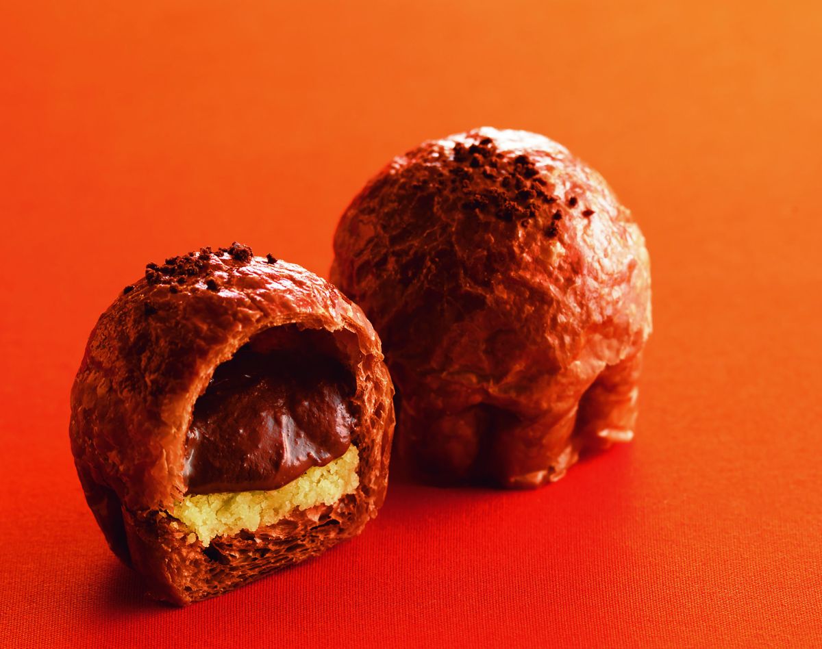 「生チョコクロワッサン［オーレ］」1個270円（Royce' Chocolate World）