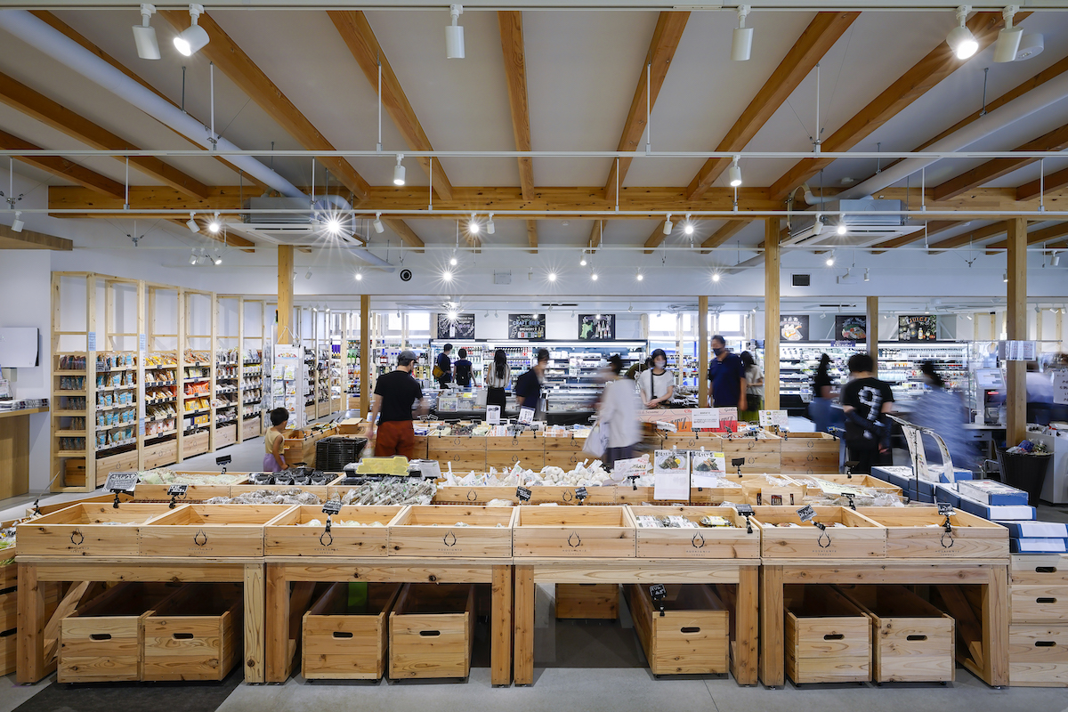 「マルシェリアン」には周辺地域の新鮮な野菜や特産品が揃う