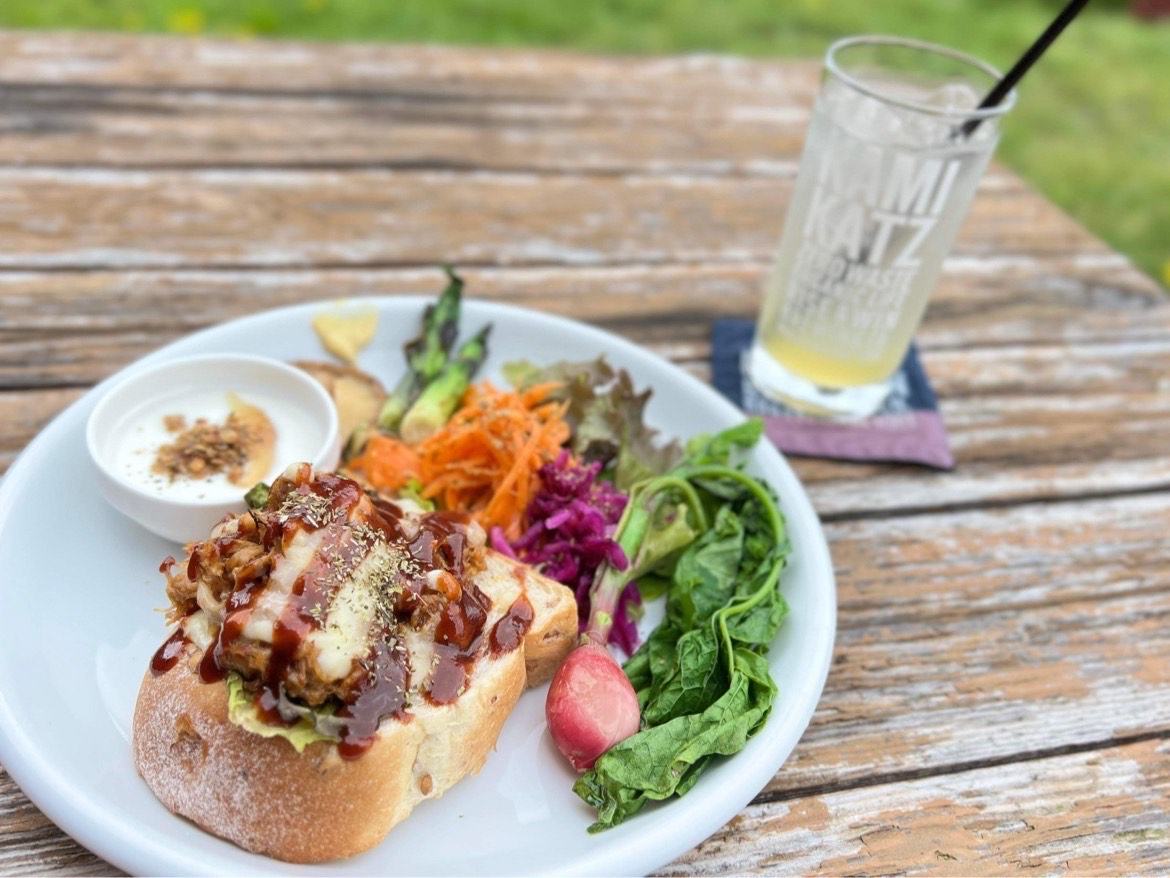 RISE ＆ WIN Brewing Co. BBQ ＆ General Store