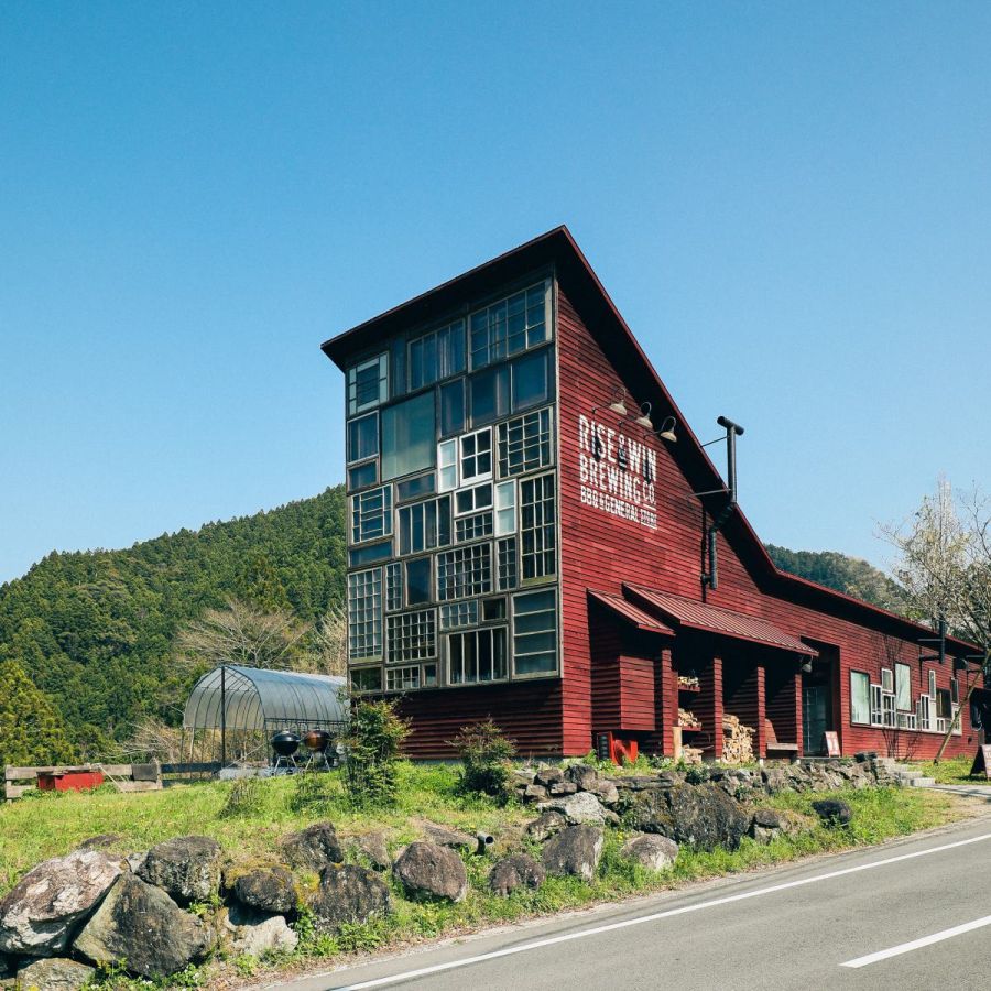 RISE ＆ WIN Brewing Co. BBQ ＆ General Store