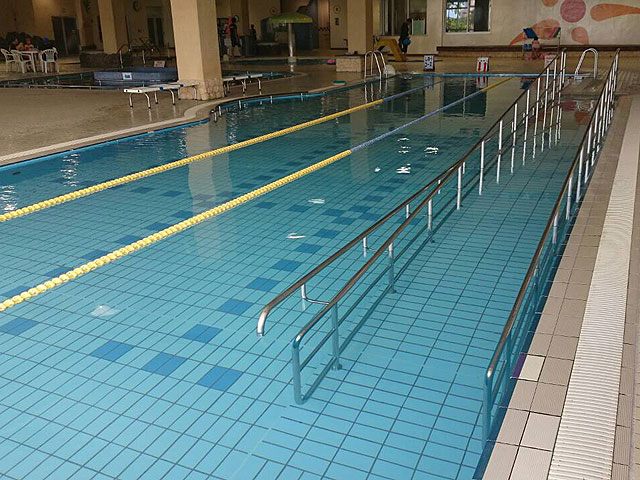 【2025年最新】沖縄のおすすめの屋外・屋内プール5選をご紹介！