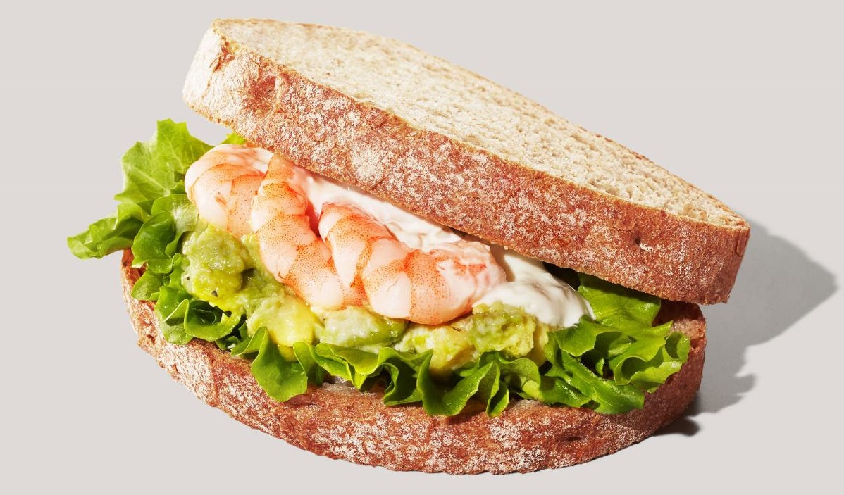 「えびアボカド 石窯カンパーニュ」574円（持ち帰り）585円（店内利用）