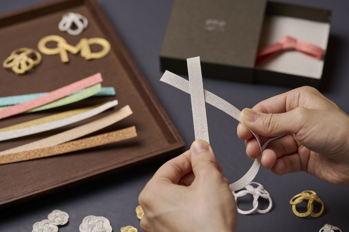 「水引カトラリーレスト作り体験」1セット700円