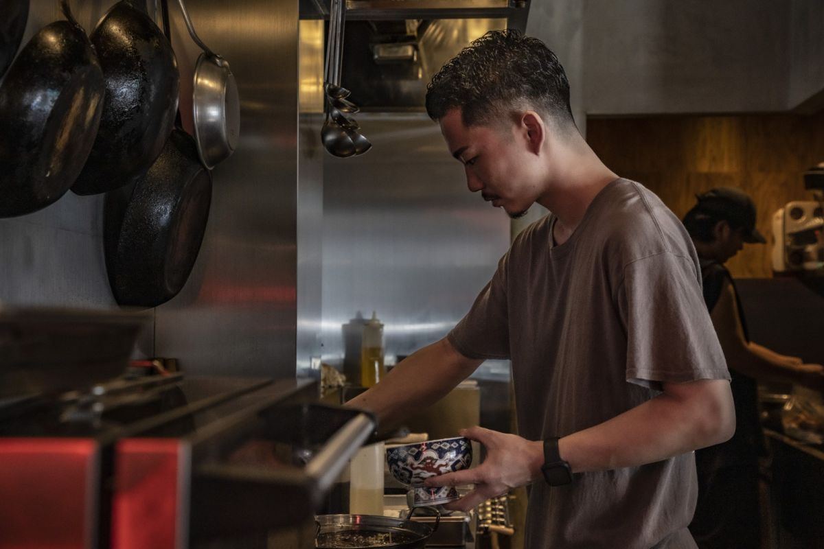 最高ピーポーOSAKA