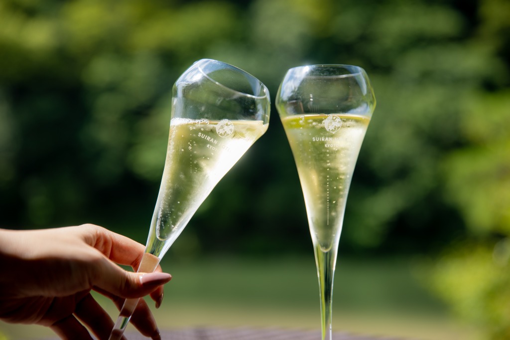 シャンパンフリーフローサービス「嵐山ディライト」