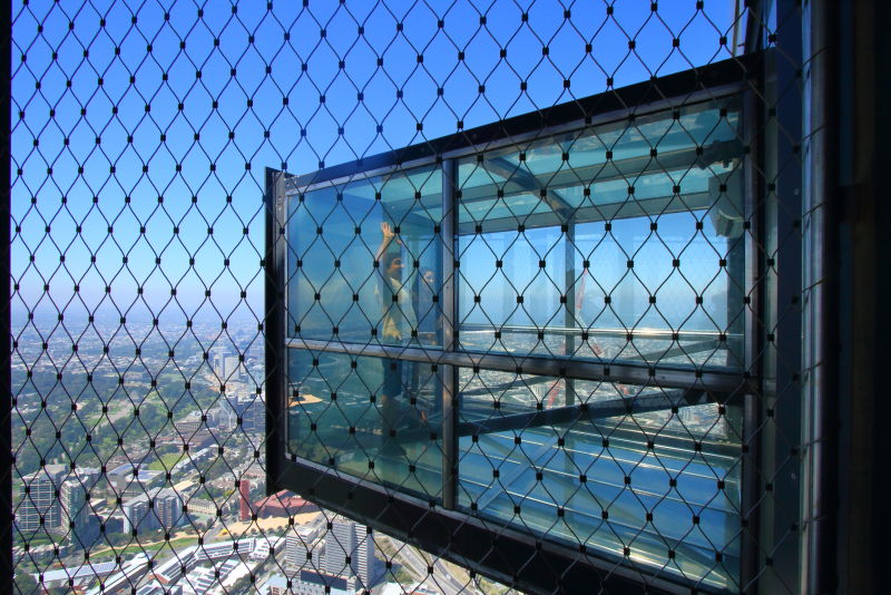 エッジ内の様子を写してくれる記念撮影も（有料）