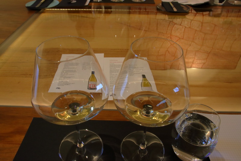 2021年のシャルドネを使った10Xとエステートをテイスティング