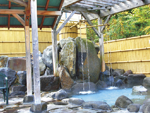 打たせ湯やバイブラ湯などバラエティ豊か