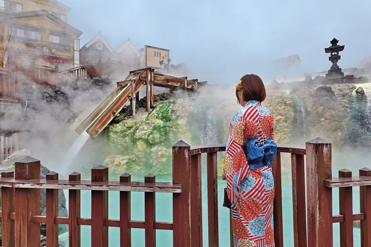 毎分4000ℓの温 泉が湧き出てお り、いつでも湯け むりが漂っている