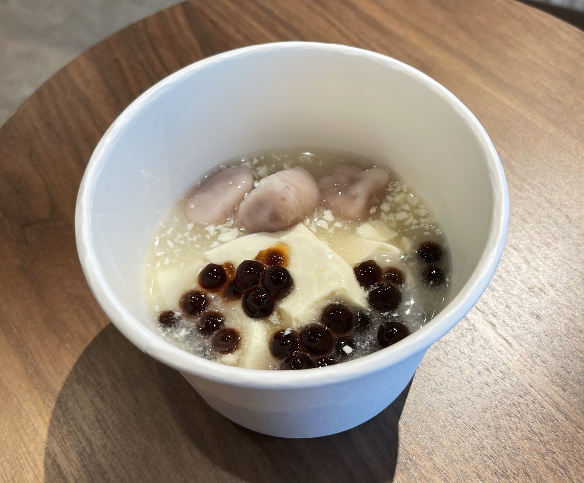 「豆花」350円～（写真はトッピング2種500円）