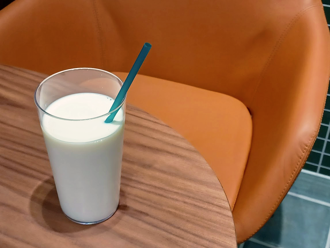 「ミルク アイス」 660円