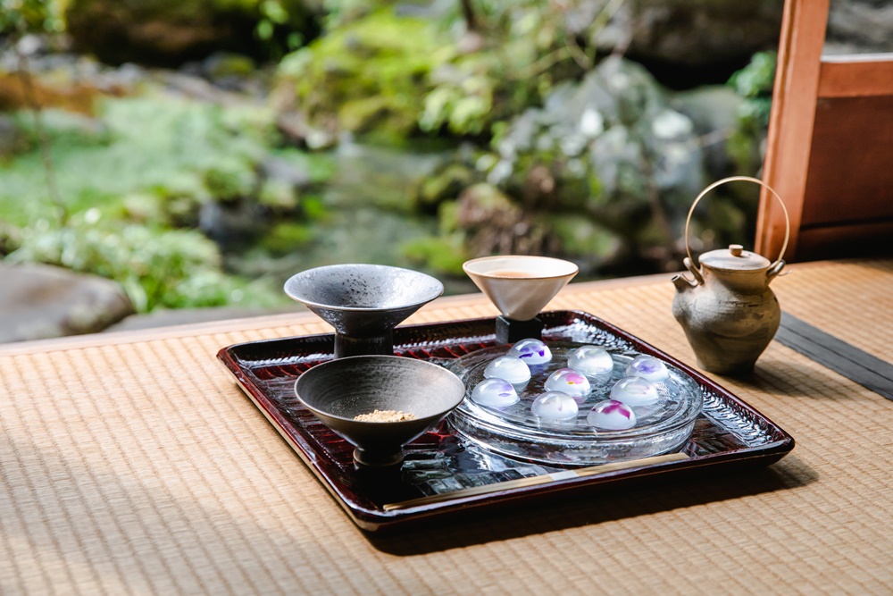 【京都】フォトジェニックなお花のわらび餅がSNSで話題の麓寿庵!日本画家の邸宅で非日常を満喫