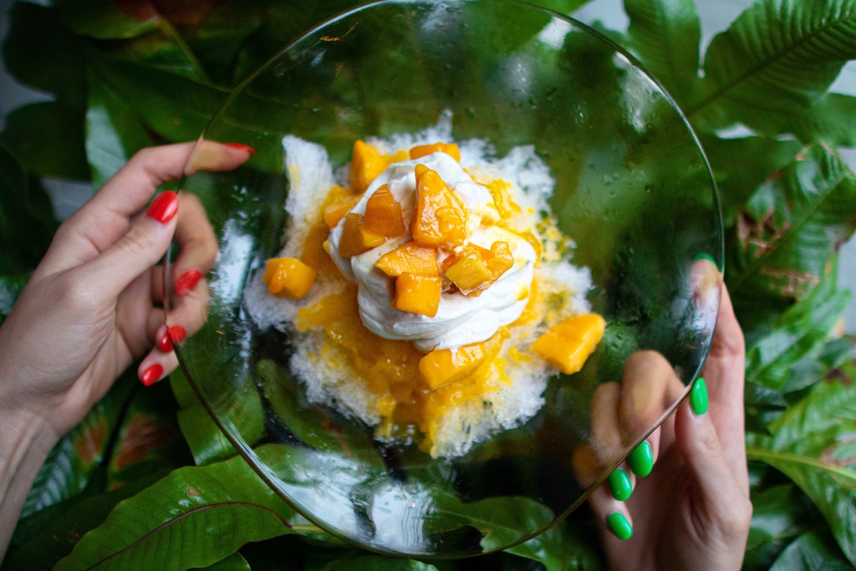 「マンゴーとパッションフルーツ、マスカルポーネのかき氷」1210円