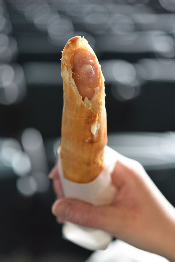 エスコンフィールド限定・アゲッツァ ソーセージ＆モツァレラ740円