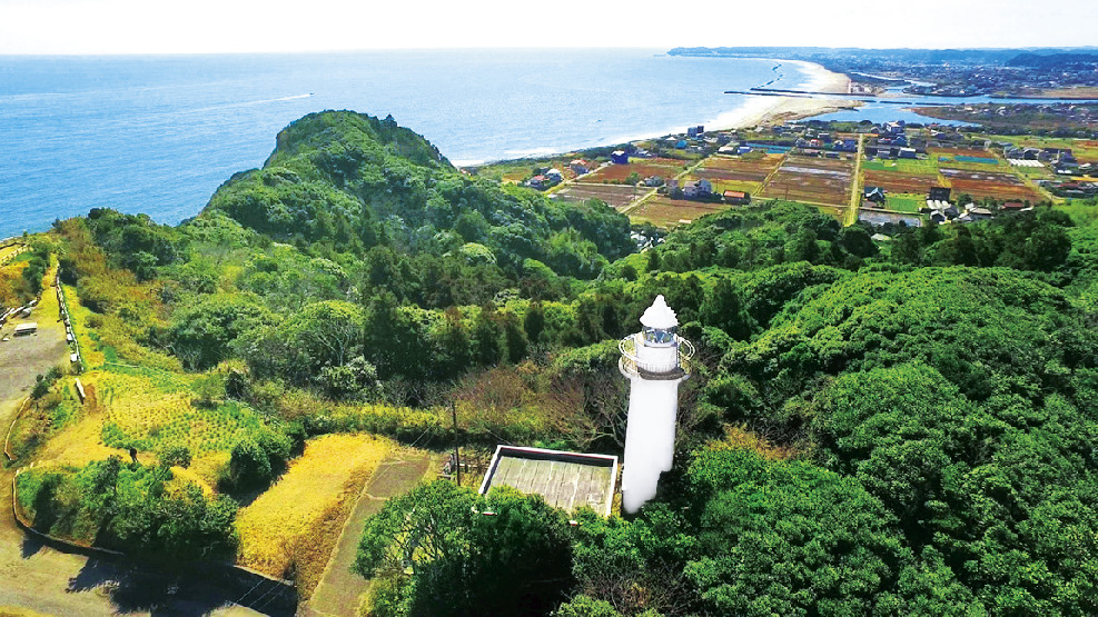 見学は外観のみ可。南房総 国定公園にも指定されている