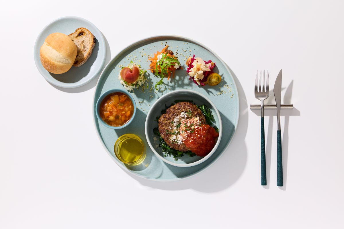 国産牛ハンバーグステーキ 味噌トマトソース　2090円