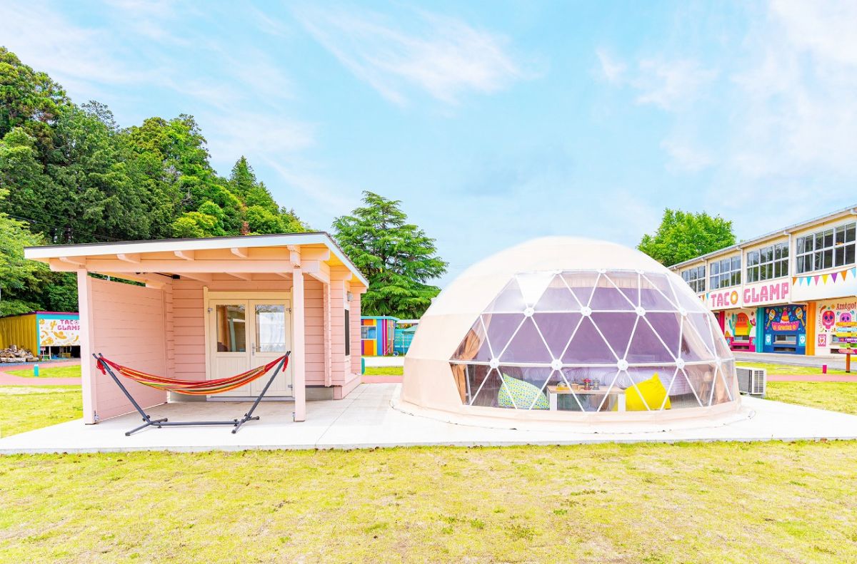 「ドームテント」　定員：4名　料金：1万7000円～