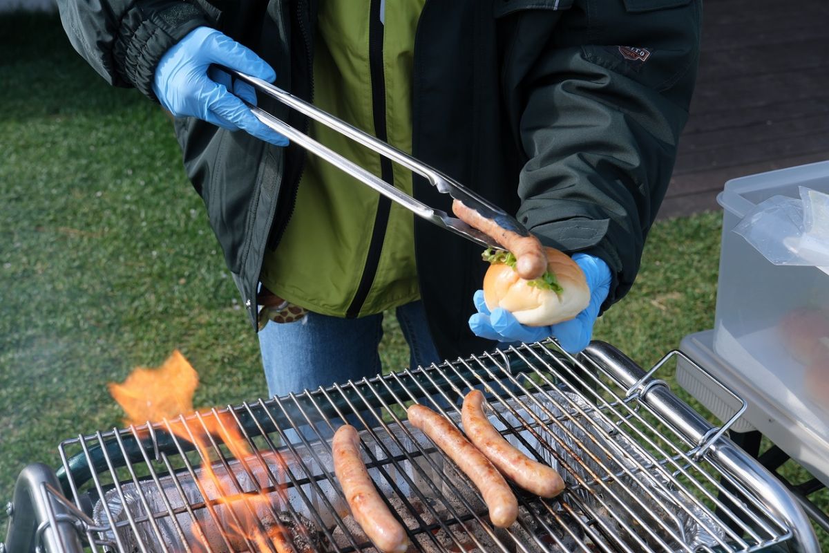 「ホットドッグ」　無料