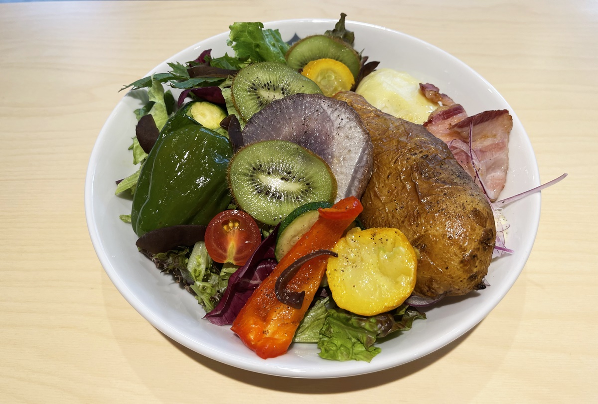 「大地のジャンボポテトサラダ」1300円