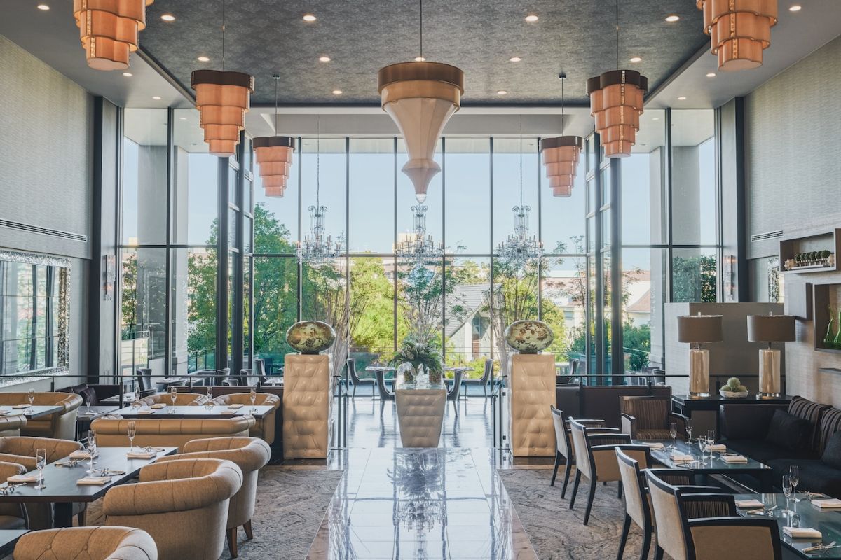 「大宮璃宮 カフェ＆レストラン 四季庭」