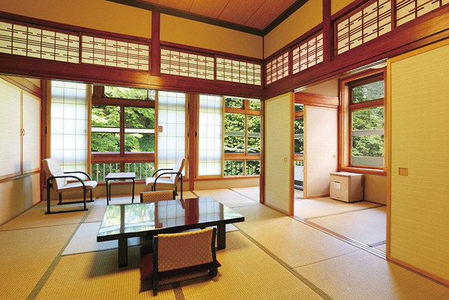 客室もひなびた秘湯のたたずまい