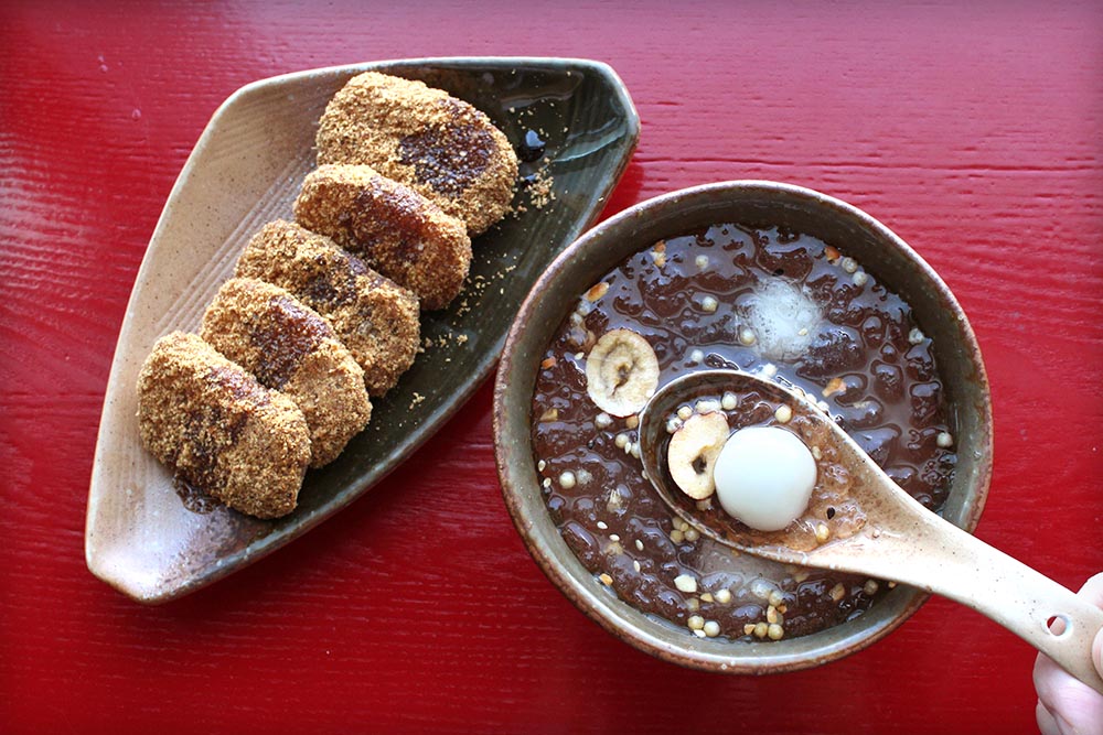 紅糖糍粑NT$100(左)、重慶冰粉NT$100